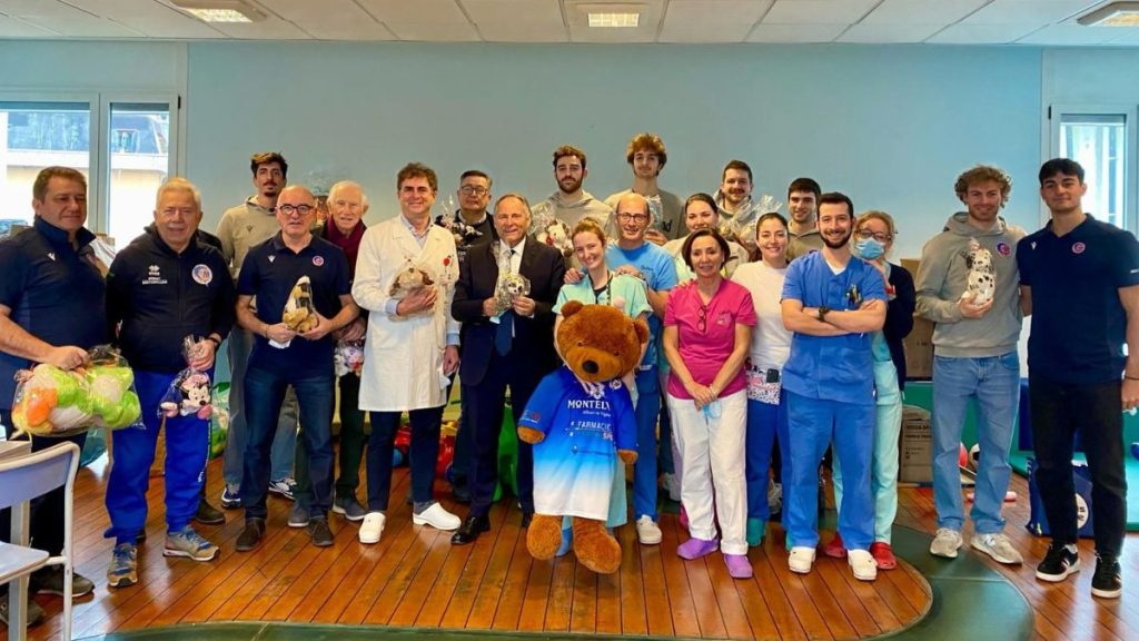 Montebelluna Basket dona Un peluche per un sorriso