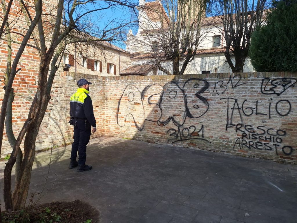 Brolo scritte sul muro