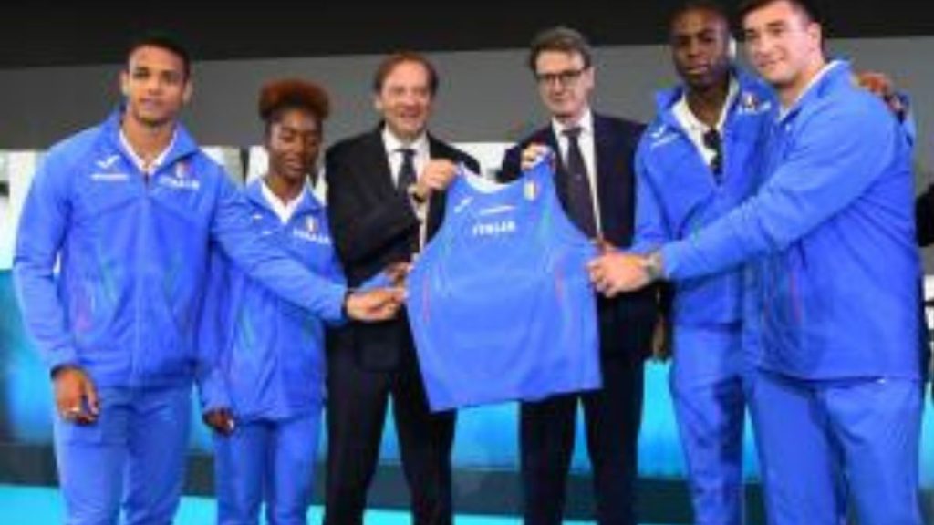 La nuova maglia azzurra