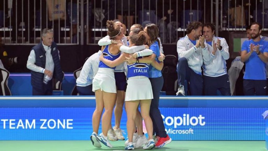Errani e Paolini da urlo Italia in finale