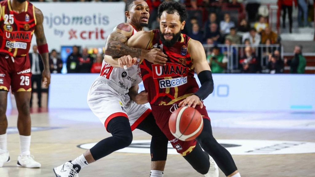 Reyer vince a Varese