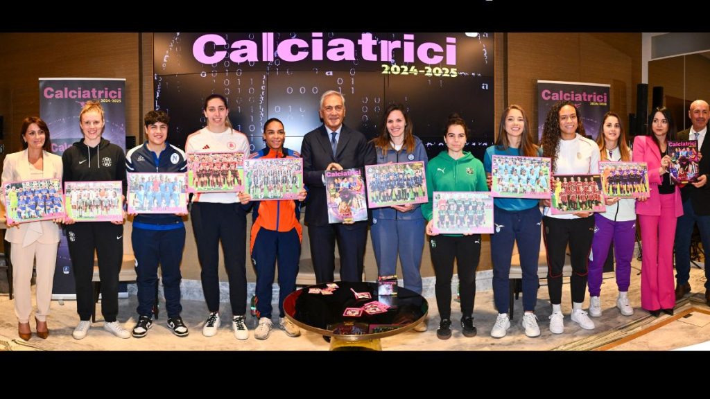Anche le calciatrici hanno il loro Album Panini