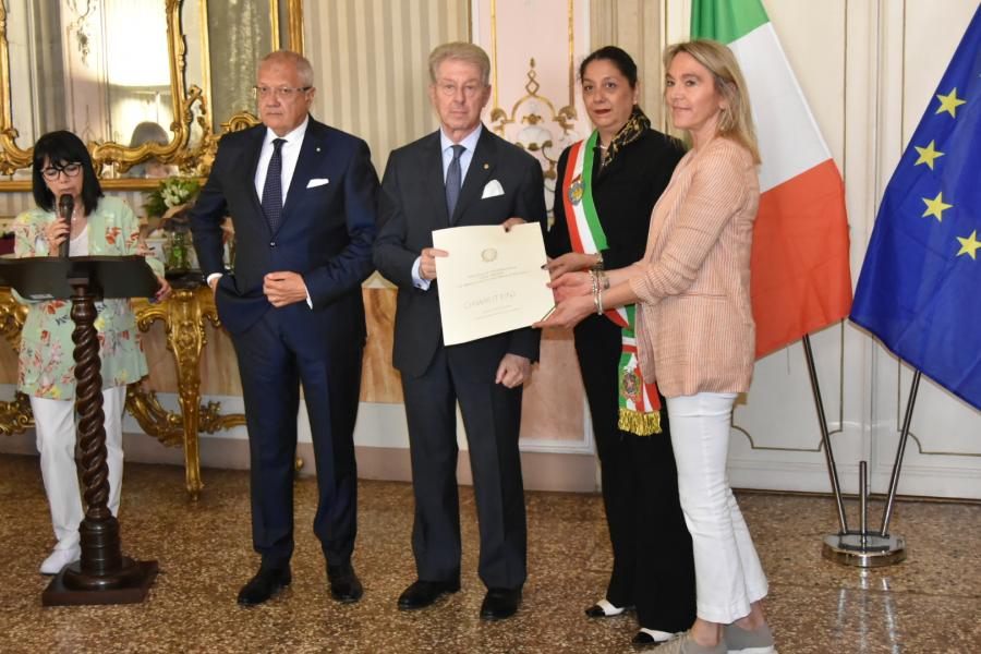 6 veneziani vincono premio rep. italiana