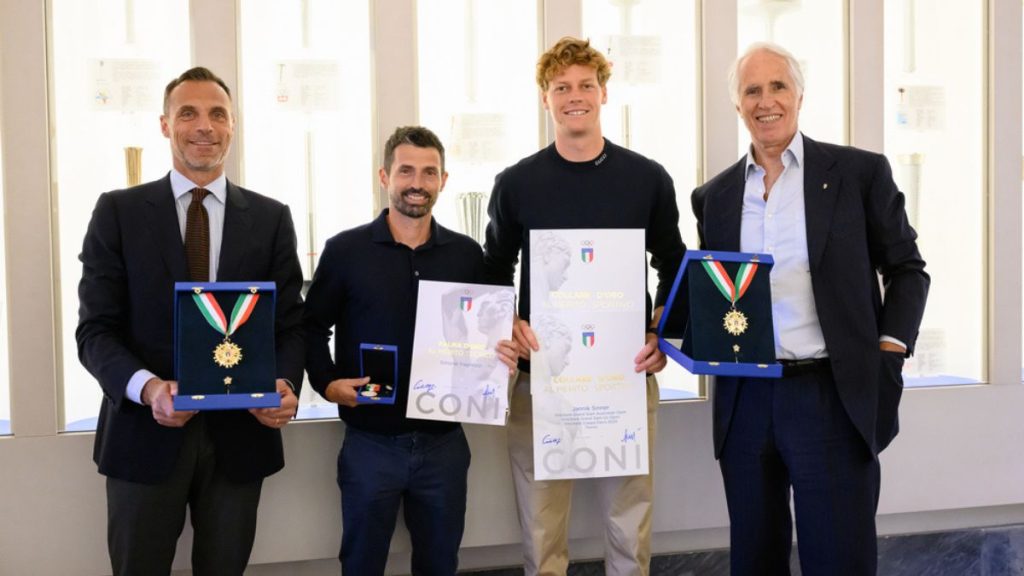 Sinner riceve il Collare d'Oro