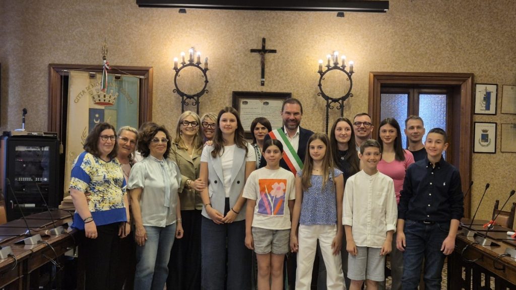 Mogliano concorso scrittura pari opportunità scuole
