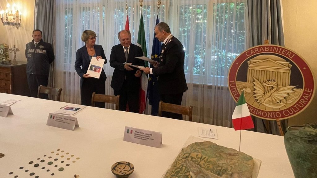 reperti archeologici restituiti Berna