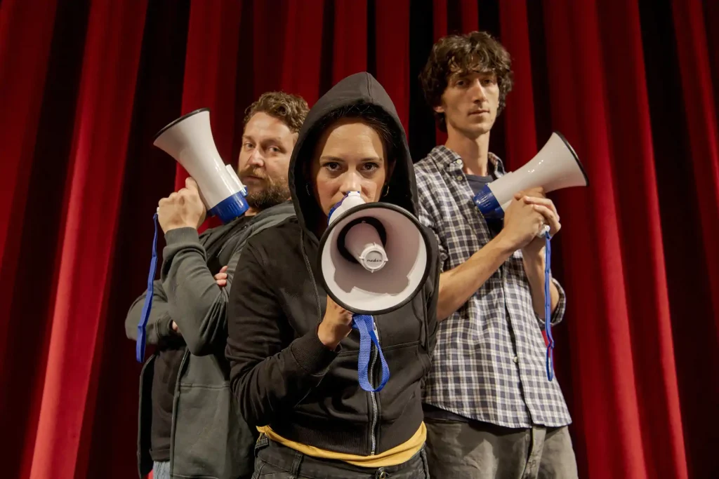 teatro padova insulti al pubblico