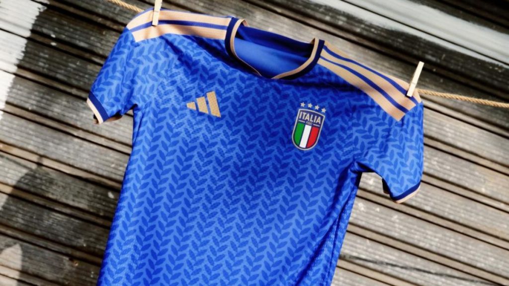 Svelata la nuova maglia della Nazionale italiana