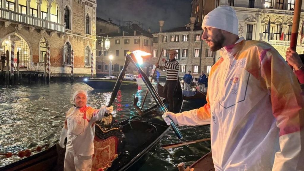 Accesa la Fiamma Olimpica a Venezia