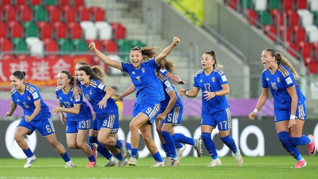 Azzurrine ai quarti